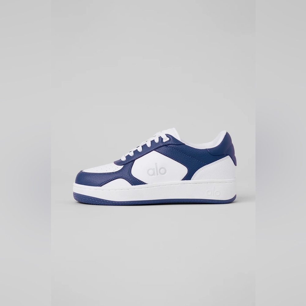 NWOT Alo Recovery Mode Sneaker Navy - Women’s U.S. Size 6 / Men’s U.S. Size 4.5